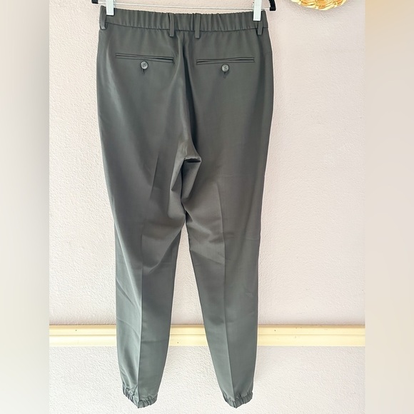 HAGGAR Smart Wash Jogger Pant Size Small - Picture 2 of 3